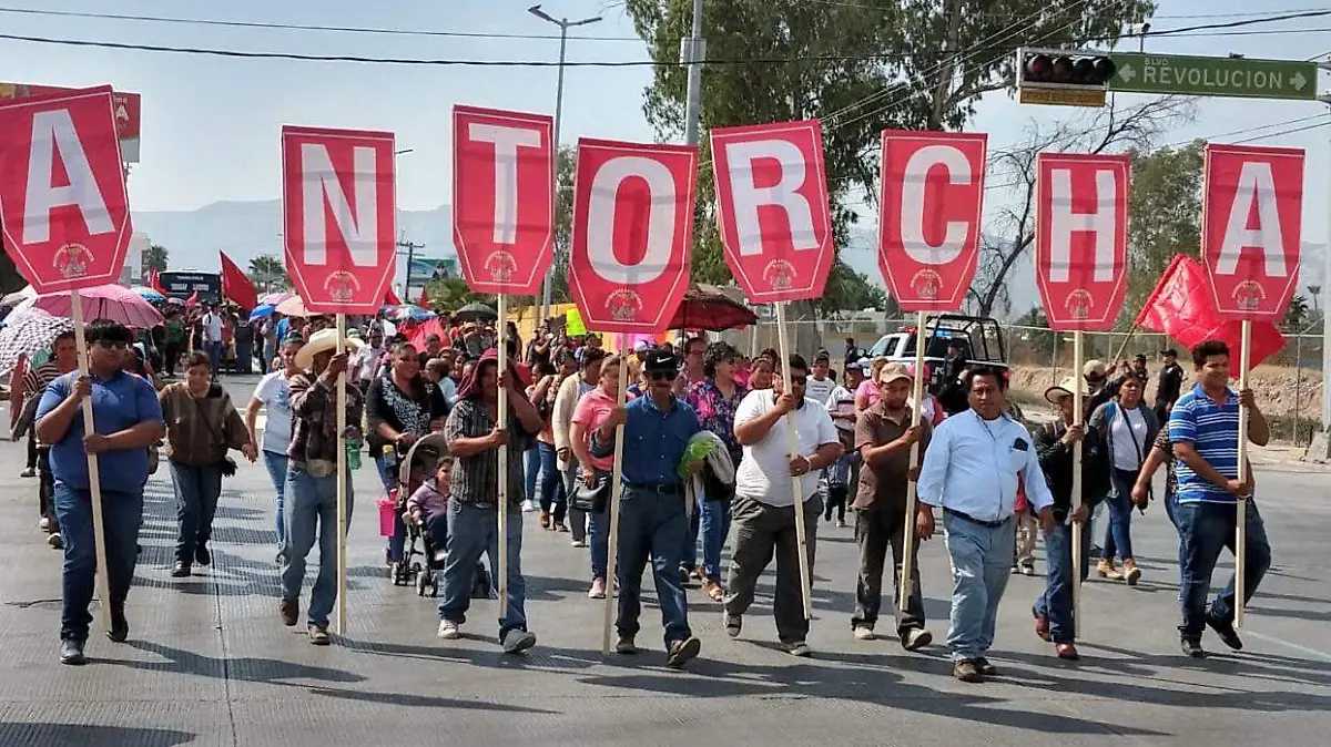 18 Marchan antorchistas por una vivienda digna3